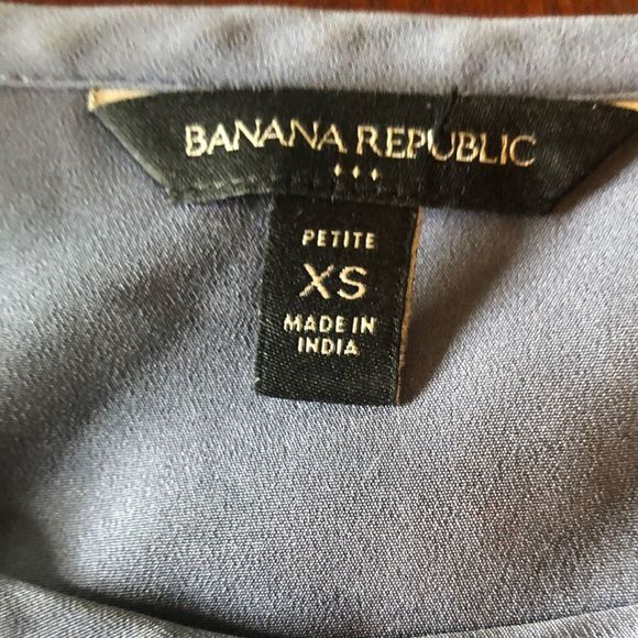 Banana Republic XS petite blouse moody greyish blue triangular peephole neckline - Picture 9 of 16